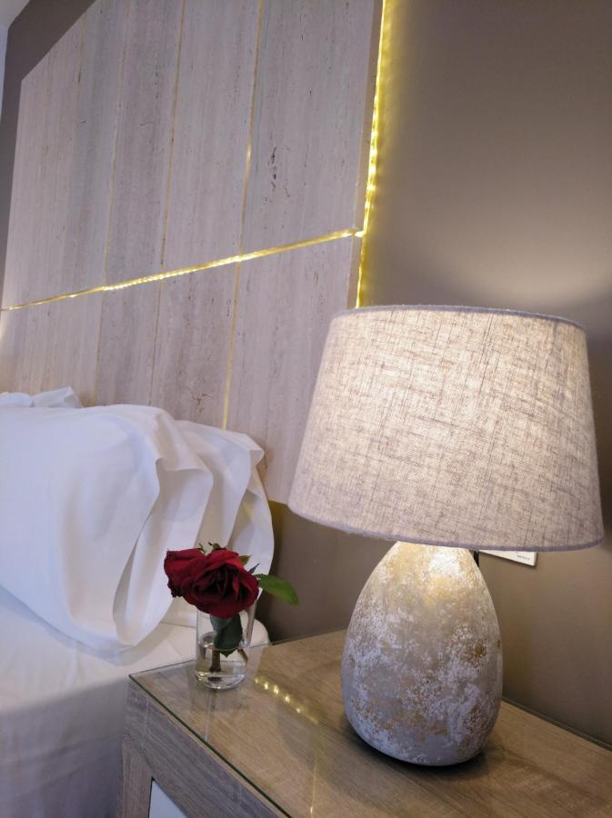 Hotel Lucero 12 à Marbellac Extérieur photo