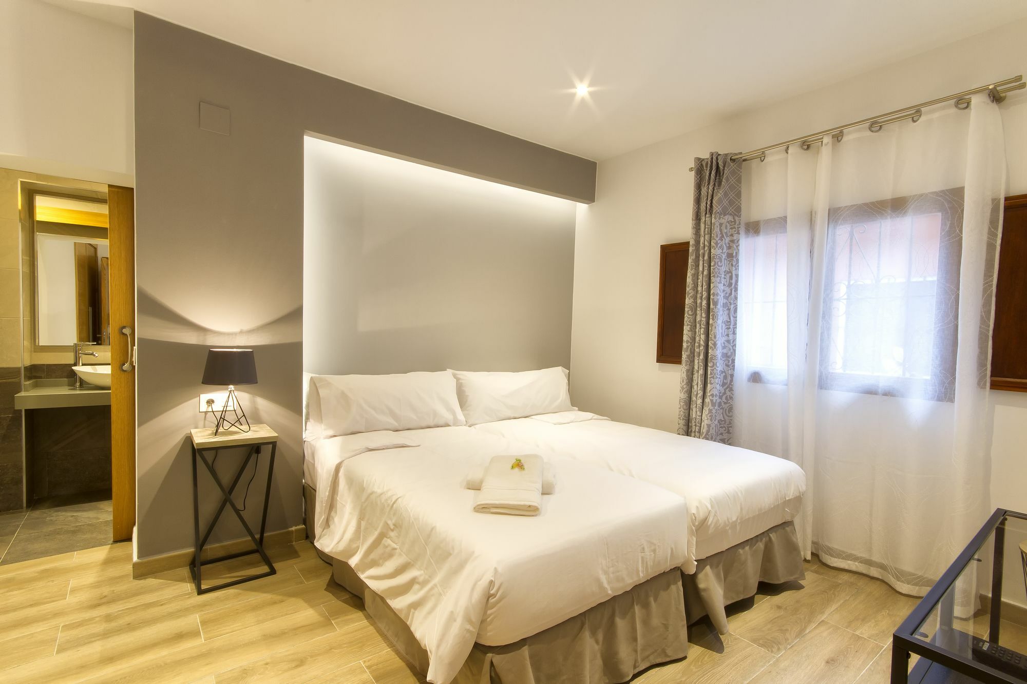 Hotel Lucero 12 à Marbellac Extérieur photo